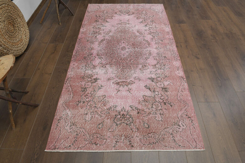 4x7 Pink Vintage Area Rug