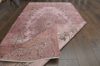 4x7 Pink Vintage Area Rug - Thumbnail