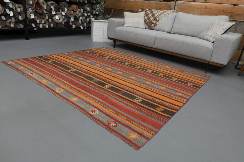 Handmade Vintage Kilim Rug