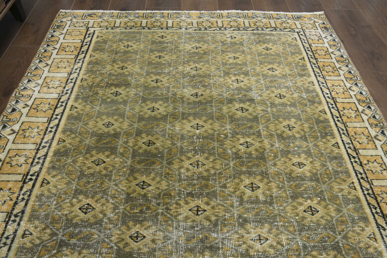 Handmade Vintage Area Rug