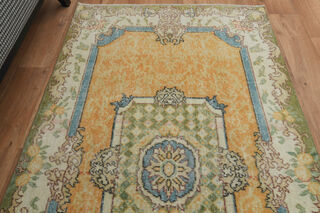 Vintage Medium Area Rug - Thumbnail