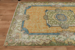 Vintage Medium Area Rug - Thumbnail