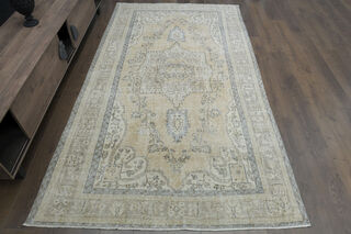 Turkish Vintage Area Anatolian Rug - Thumbnail