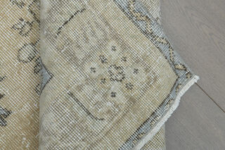 Turkish Vintage Area Anatolian Rug - Thumbnail