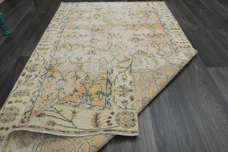 Floral Oushak Area Rug