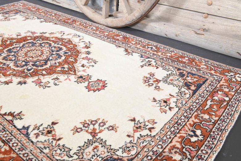 Handmade Vintage Medallion Area Rug