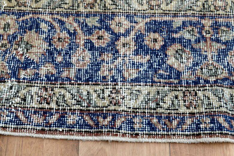 Oriental Vintage Persian Rug