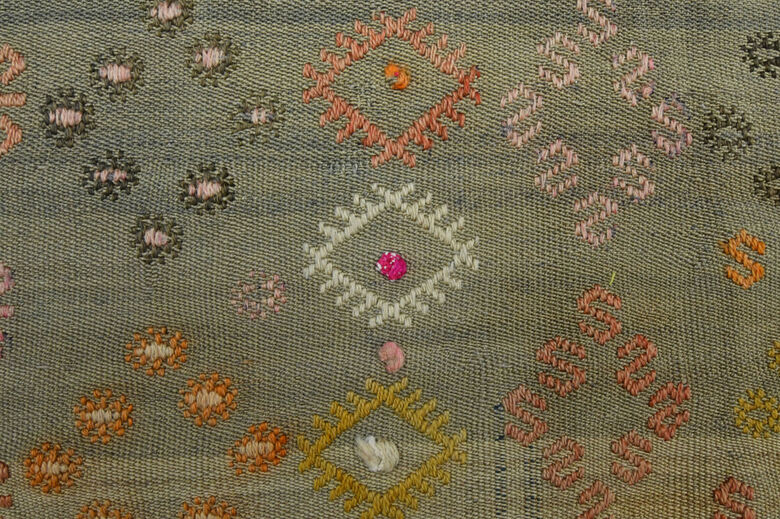 Traditional Kilim - Handmade Vintage Rug