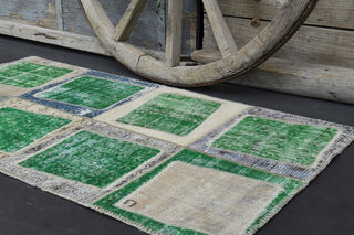 Boxes - Greeen Patchwork Handmade Vintage Rug - Thumbnail