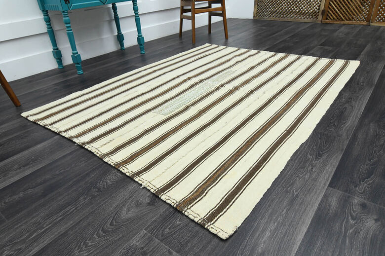 Boho Chic Kilim - Handmade Vintage Area Rug