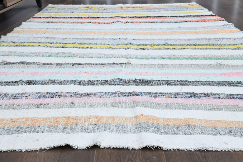 Flatweave Carpet - Handmade Vintage Area Rug