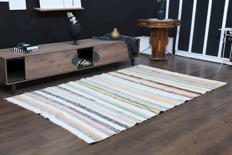 Flatweave Carpet - Handmade Vintage Area Rug