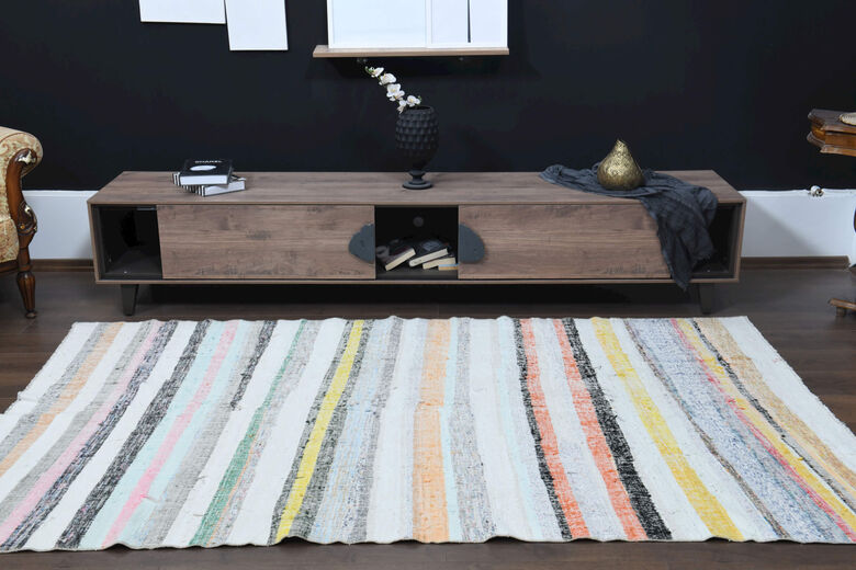 Flatweave Carpet - Handmade Vintage Area Rug