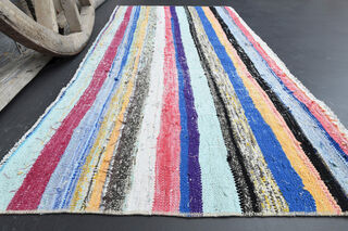 Handmade Vintage Accent Throw Rug - Thumbnail