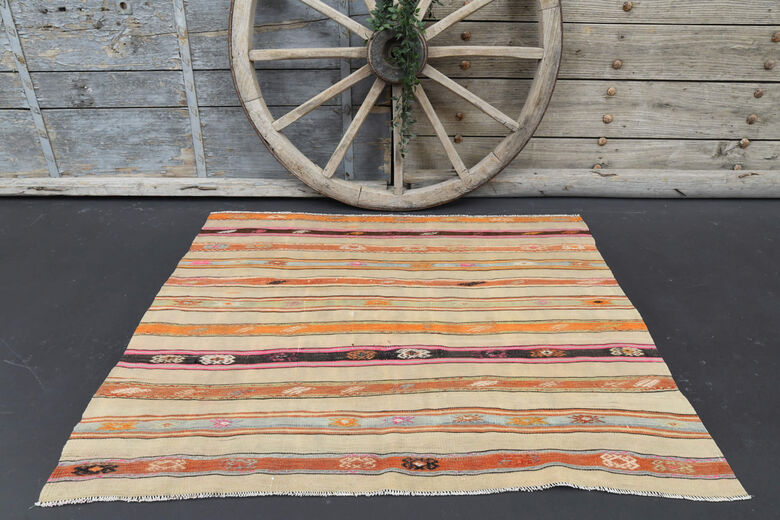 Handmade Vintage Area Kilim Rug