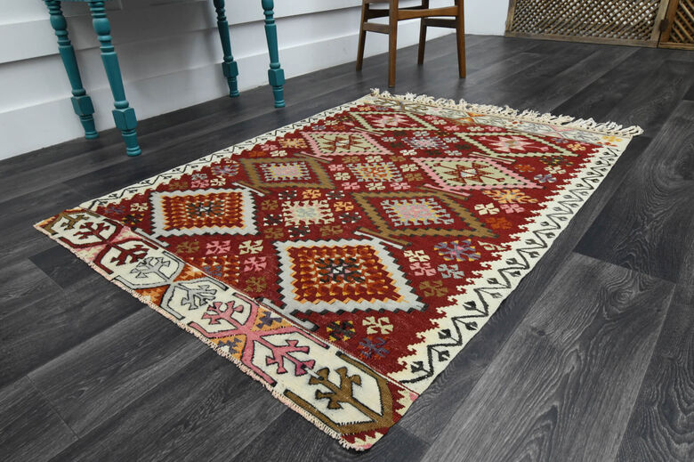 Special Vintage Accent Rug