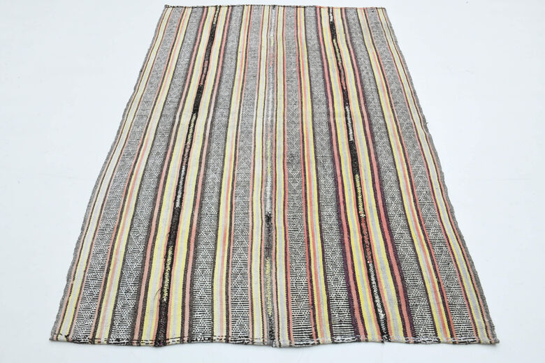 Oushak Muted Kilim