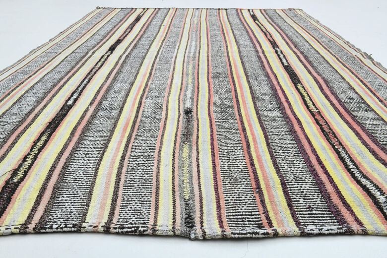 Oushak Muted Kilim