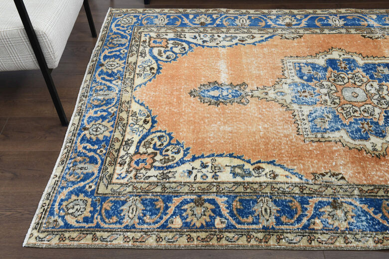 %100 Wool Oriental Rug