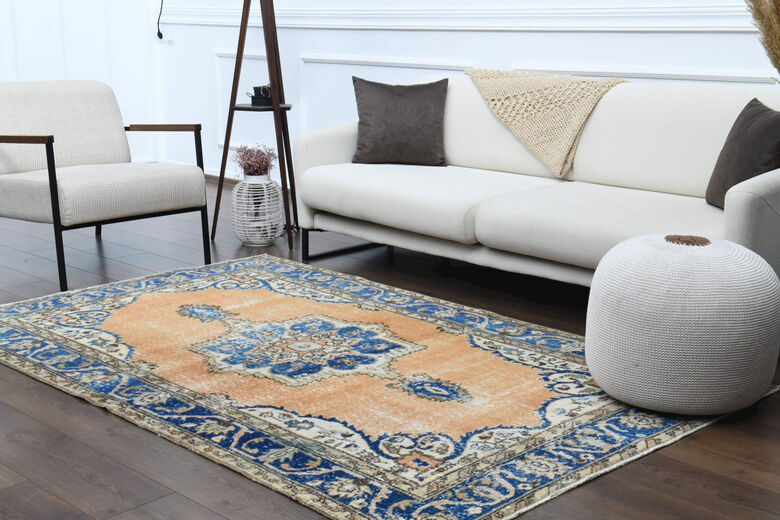 %100 Wool Oriental Anatolian Rug