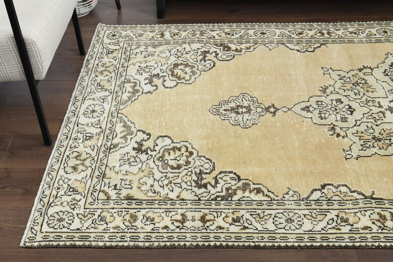 Handmade Vintage Area Anatolian Rug