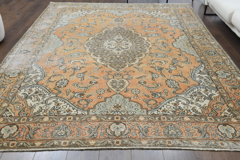 1960's Oushak Oriental Area Rug