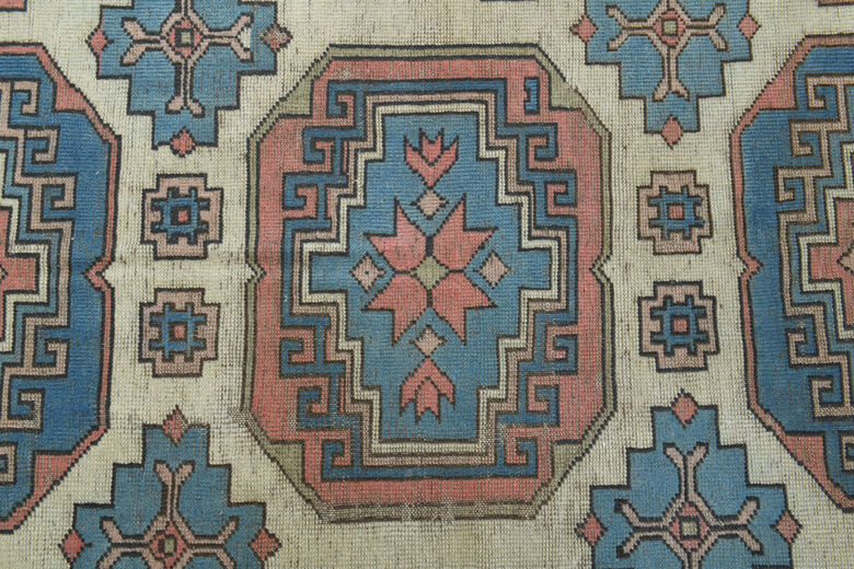 100% Wool Pastel Vintage Rug