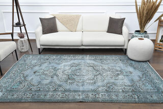 Blue Oriental Rug - Thumbnail