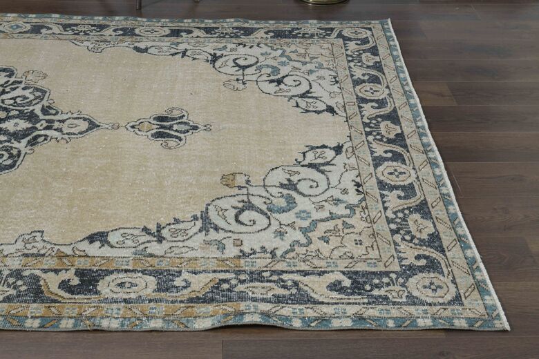 Medallion Vintage Area Oushak Rug