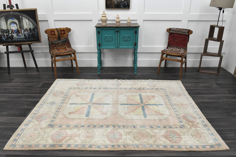 Modern Vintage Shabby Chic Rug