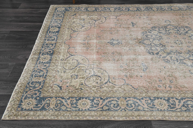 Handmade Vintage Oriental Area Rug