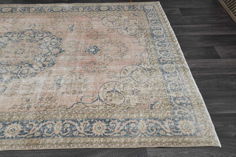 Handmade Vintage Oriental Area Rug