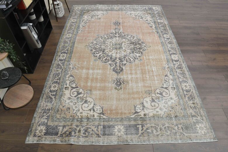 Vintage Turkish Anatolian Rug