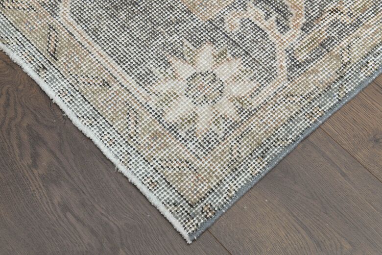 Vintage Turkish Anatolian Rug