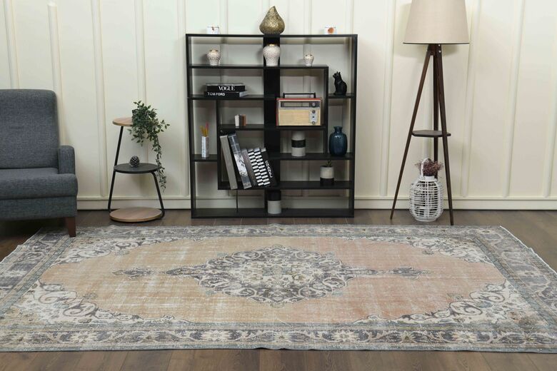 Vintage Turkish Anatolian Rug