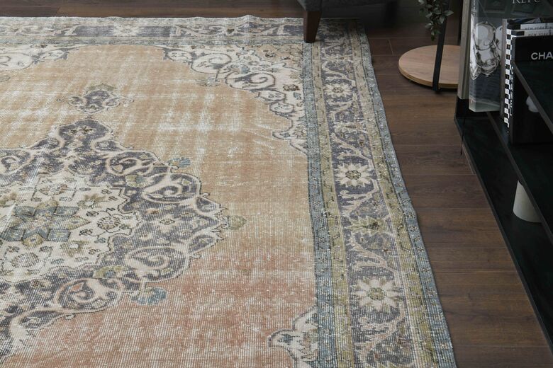 Vintage Turkish Anatolian Rug