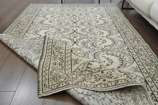 Floral Handmade Rug - Thumbnail