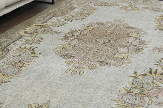 Handmade Vintage Area Anatolian Rug - Thumbnail