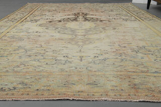 Handmade Vintage Oriental Area Rug - Thumbnail