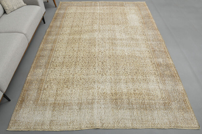 Neutral Vintage Floral Hereke Rug