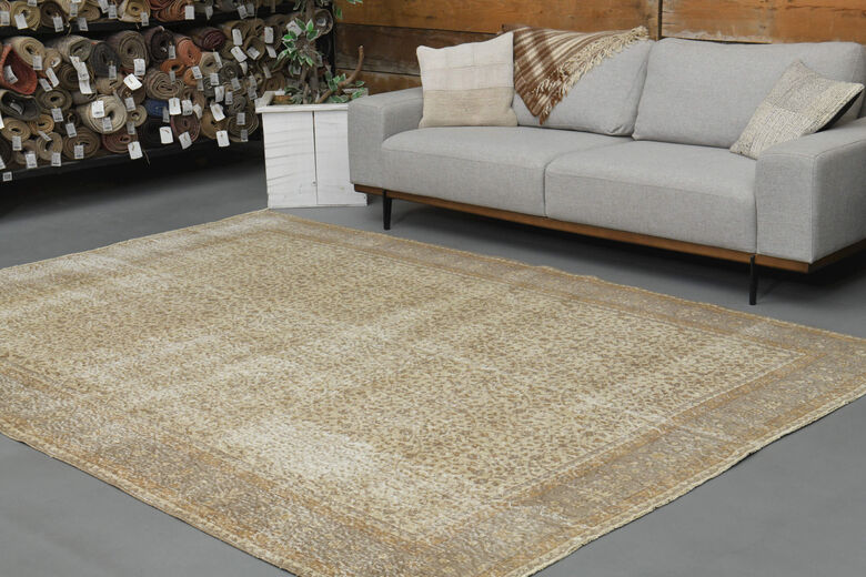 Neutral Vintage Floral Hereke Rug
