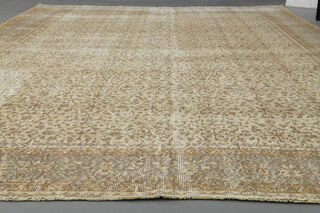 Neutral Vintage Floral Rug - Thumbnail