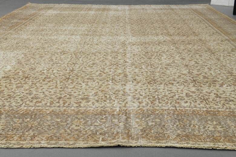 Neutral Vintage Floral Hereke Rug