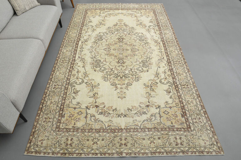 Handmade Vintage Oriental Area Rug