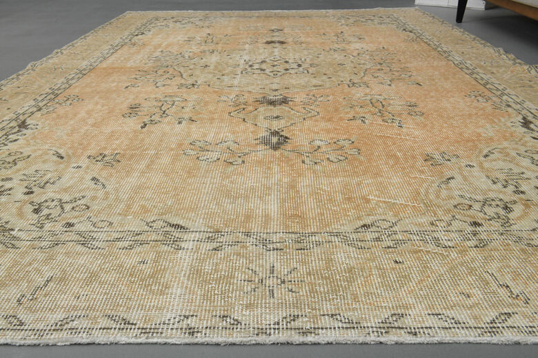 Handmade Vintage Oriental Area Rug