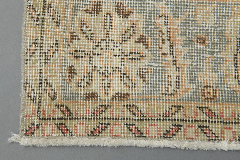 Handmade Vintage Oriental Area Rug