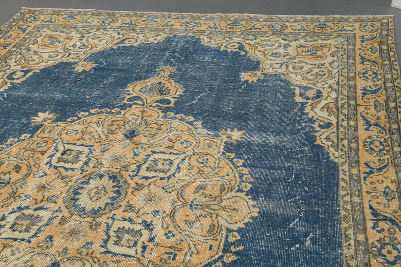 Handmade Vintage Oriental Area Rug