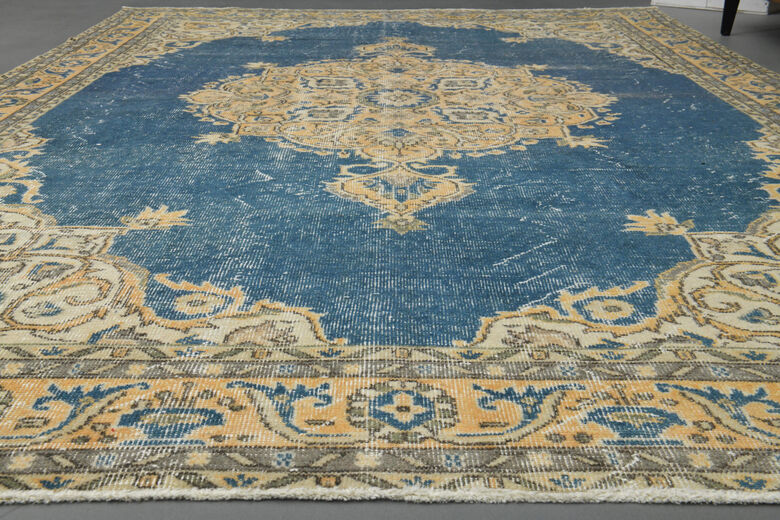 Handmade Vintage Oriental Area Rug