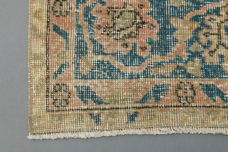 Handmade Vintage Oriental Area Rug