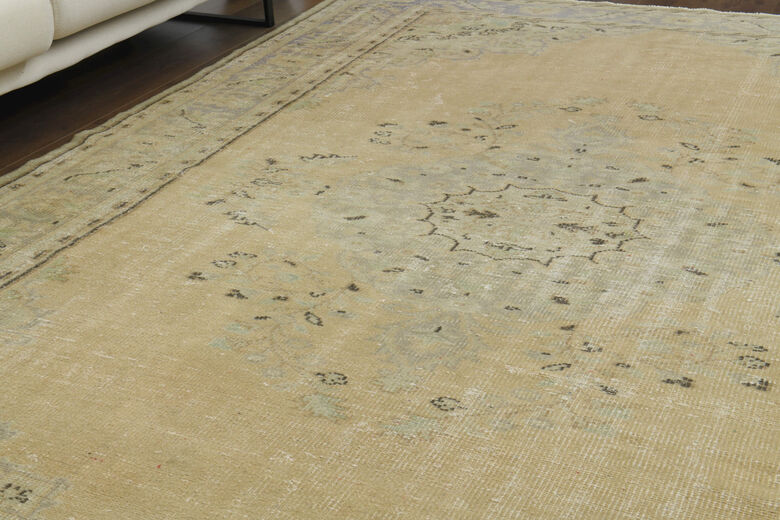 Handmade Vintage Area Anatolian Rug